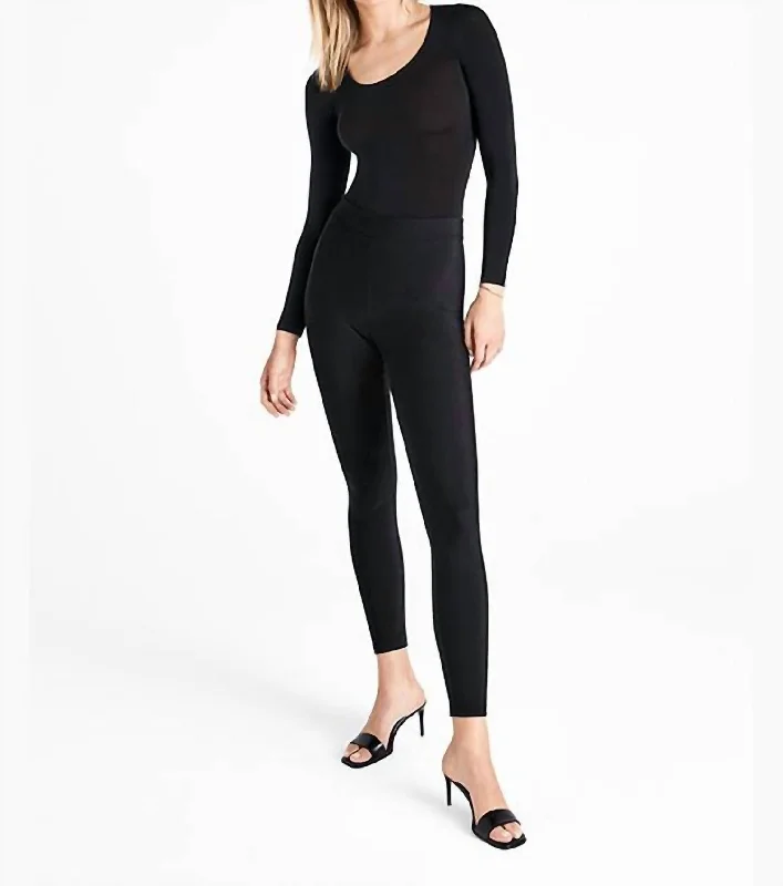 Scuba Leggings In Black